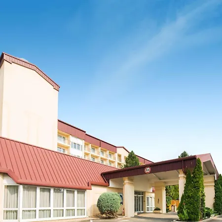 Western Hotel 4*