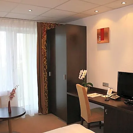 Western Hotel 4*