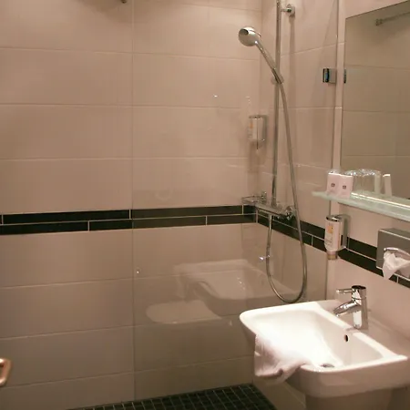 Western Hotel 4*