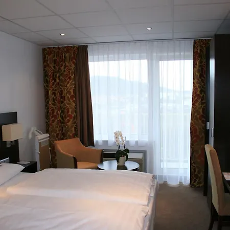 Western 4* Jena