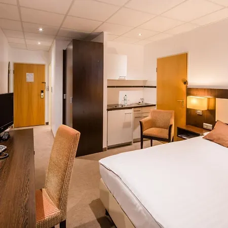 Western Otel 4*